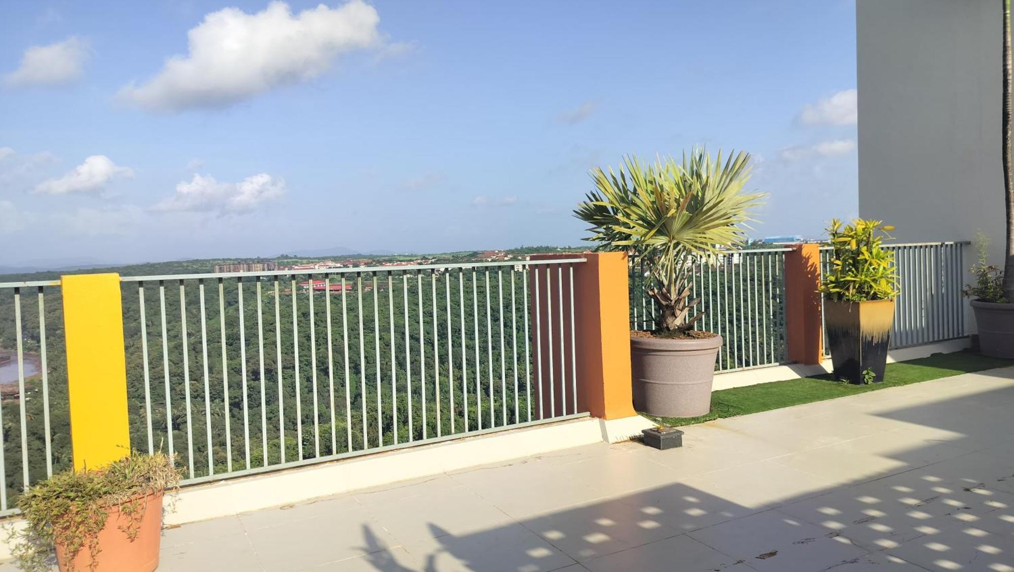 Good Stay 2Bhk Pool Apartment 10 Mins From Dabolim Airport Goa 102 Consua 외부 사진