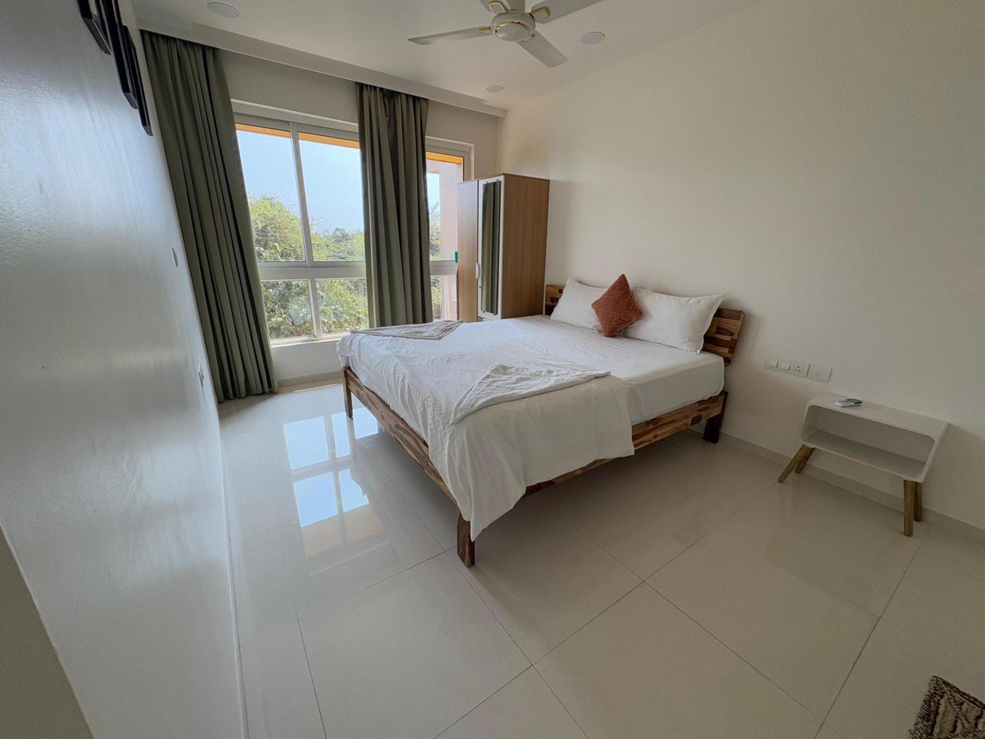 Good Stay 2Bhk Pool Apartment 10 Mins From Dabolim Airport Goa 102 Consua 외부 사진